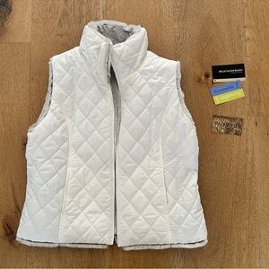 Weatherproof White Quilted Reversible Vest with Gray Faux Fur, brand new
